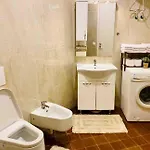 Manalu Home, Gjiri I Lalezit, Lura 3 *