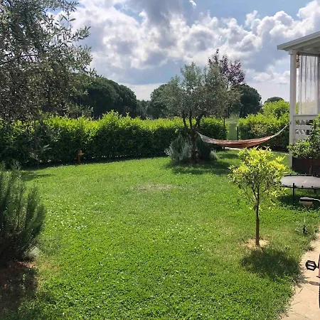 Manalu Home, Gjiri I Lalezit, Lura 3 *