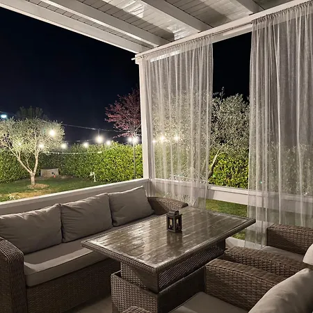 Manalu Home, Gjiri I Lalezit, Lura 3 Daire Dıraç