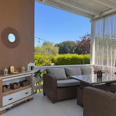 Manalu Home, Gjiri I Lalezit, Lura 3 Dıraç