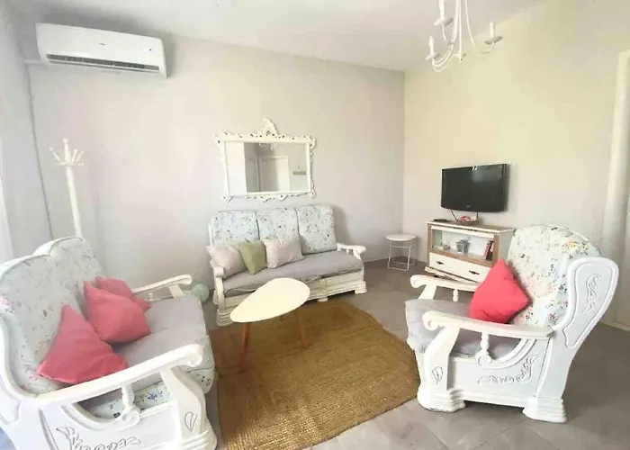 Apartment Manalu Home, Gjiri I Lalezit, Lura 3