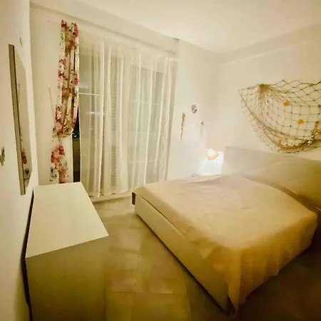 Manalu Home, Gjiri I Lalezit, Lura 3 Apartman