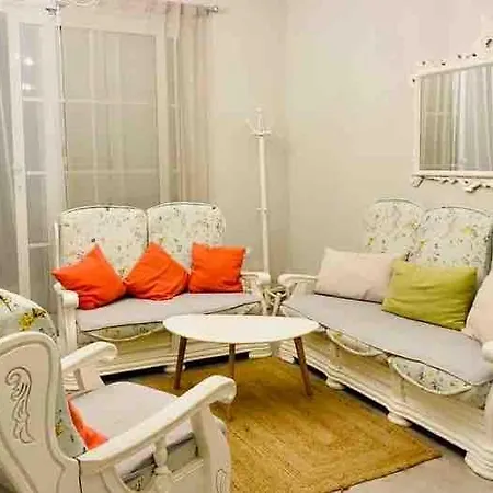 Manalu Home, Gjiri I Lalezit, Lura 3