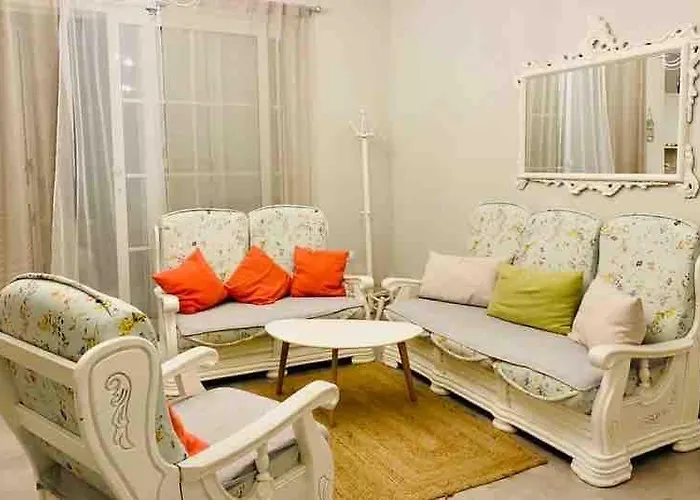 Manalu Home, Gjiri I Lalezit, Lura 3